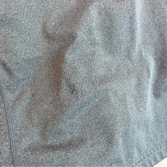 5/$25 under Armour grey base layer fitted cold gear - Picture 3 of 4